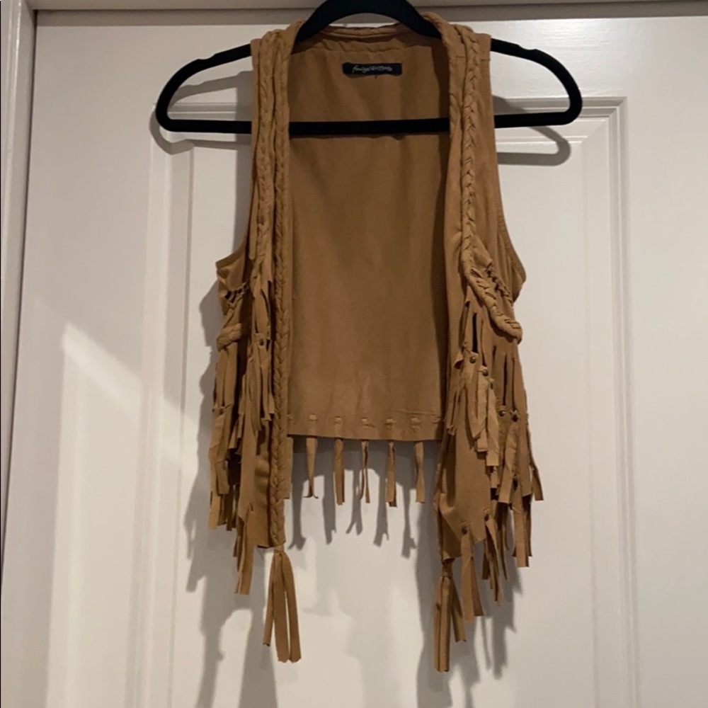 Foreign exchange vest